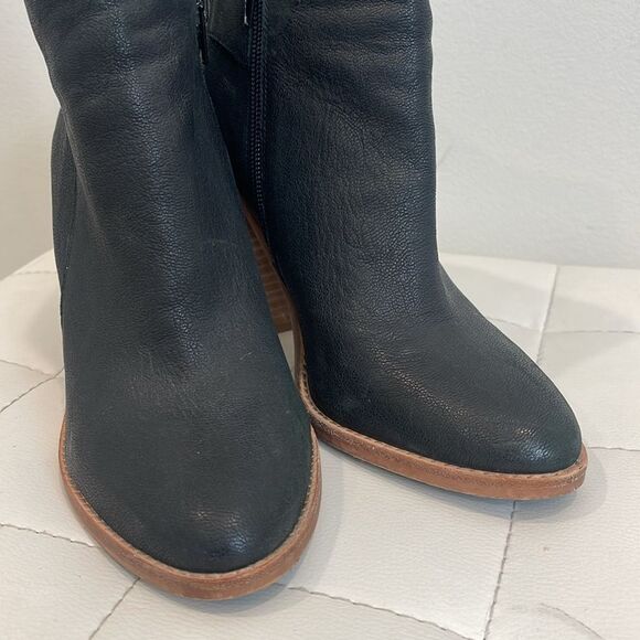 Vince Camuto LINFORD black side zip booties with black tassel - Picture 2 of 9